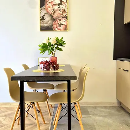 Apartment Sunshine By Housine *