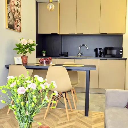 Sunshine By Housine Apartment