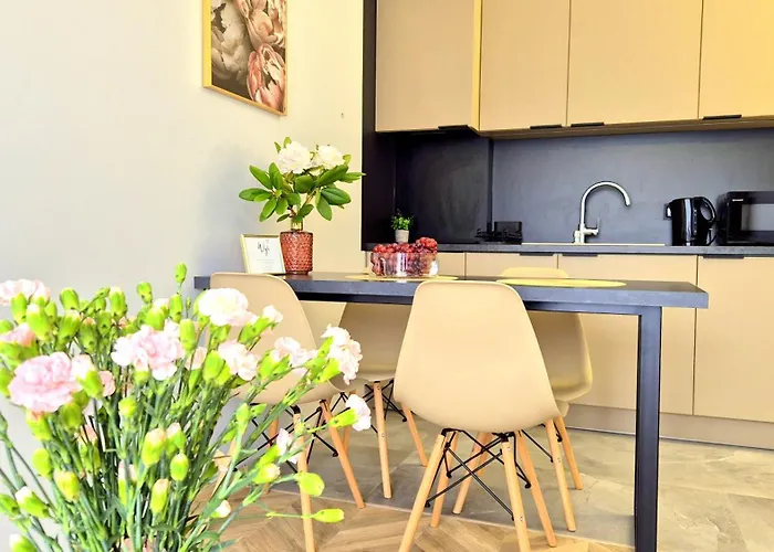 Апартаменты Sunshine By Housine Затор